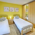 Host & Stay - Seal View